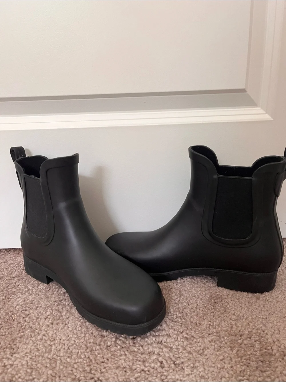 Eddie Bauer Matte Black Chelsea Rain Boots